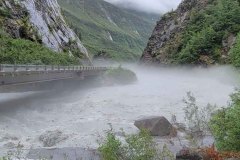 Une multitude de cascades en arrivant à Valdez et tout autour de la ville